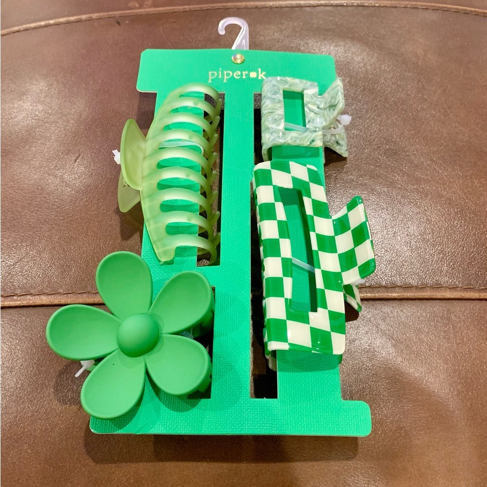 NWT 4 Big claw clips! Perfect for St. Patrick’s day ☘️